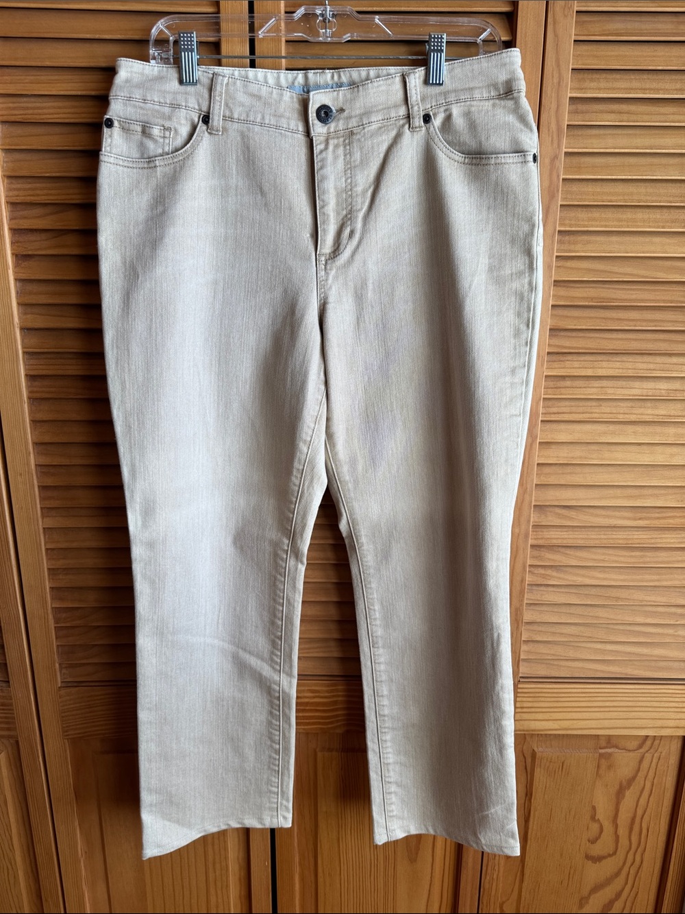 Chico’s Women’s Straight Leg Jeans in Light Beige/Golden tone